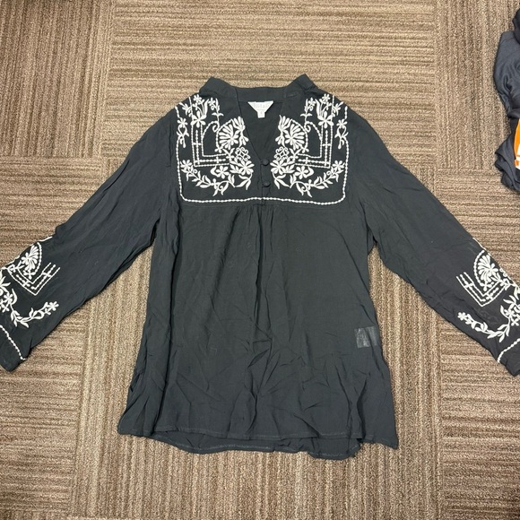 Solitaire Tops - Solitaire Black Blouse with White Embroidery Buttons